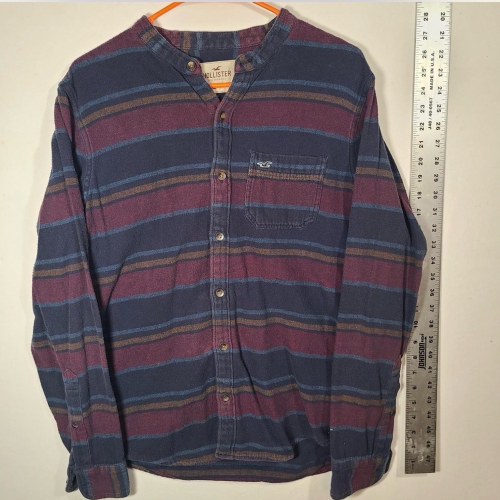 Hollister Striped No-collar Flannel in nice earth toned colored.